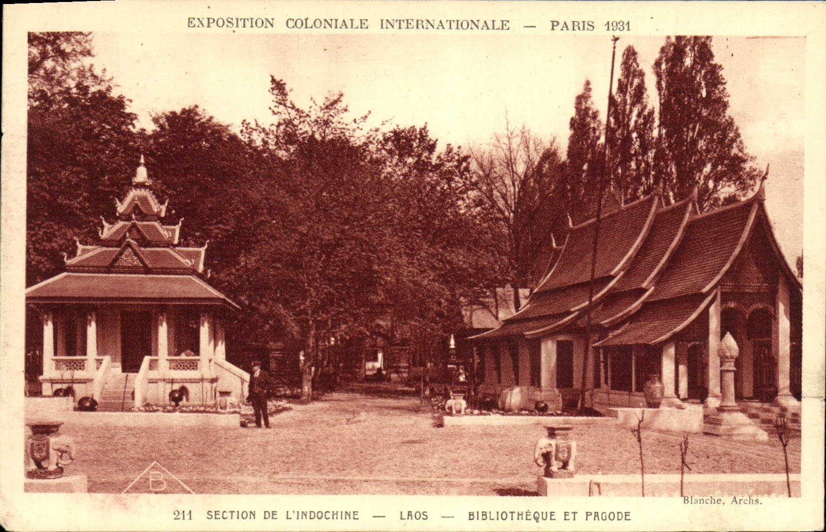 CPA Exposition Coloniale Internationale Paris 1931 Section de l'Indochine Bibliotheque et pagode