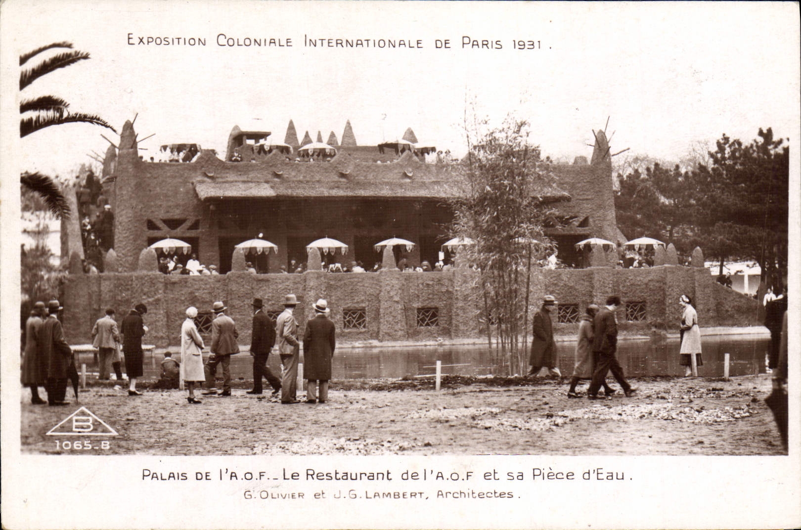 VINTAGE POSTCARD Fair Colonial International Paris 1931 Palates of the Restoring AOF and its water part