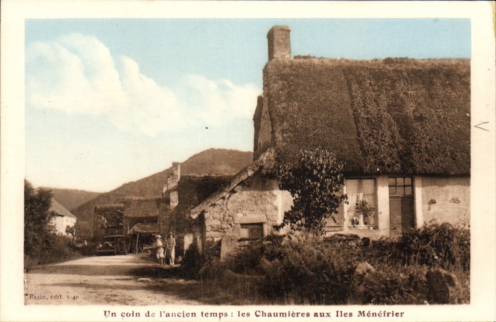 CPA Un Coin De l'Ancien Temps Les Chaumieres Aux Iles Menefrier