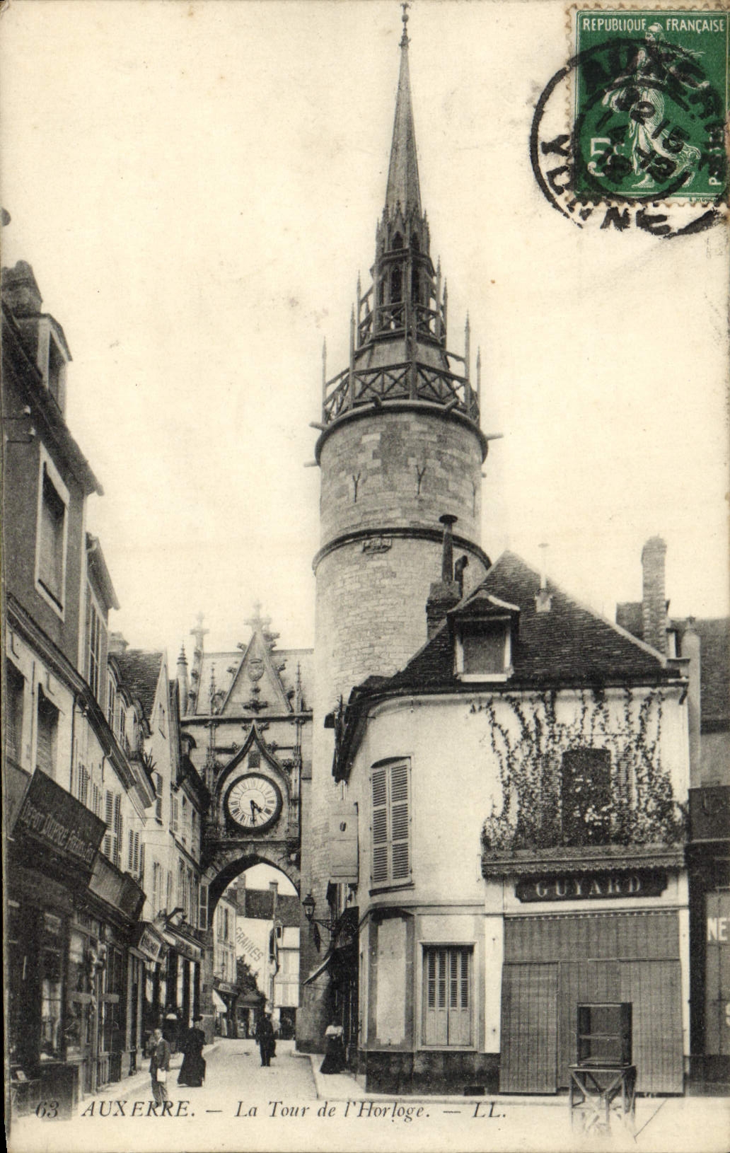 CPA Auxerre La Tour De l'Horloge