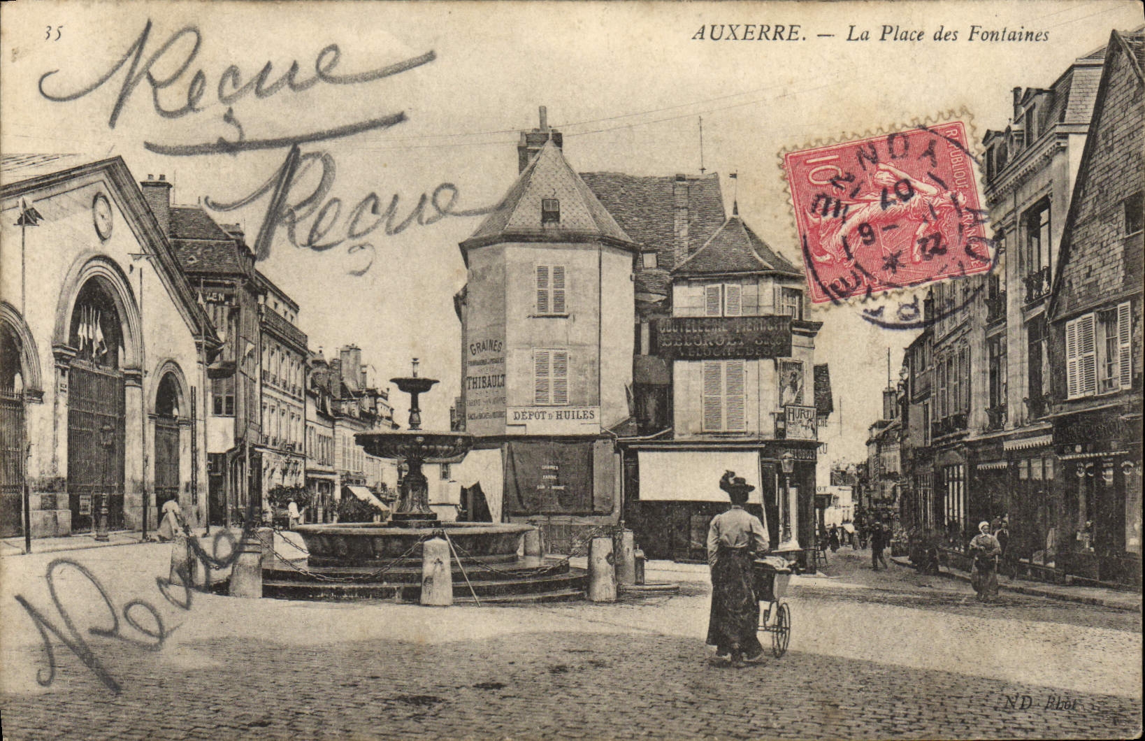 CPA Auxerre La Place Des Fontaines