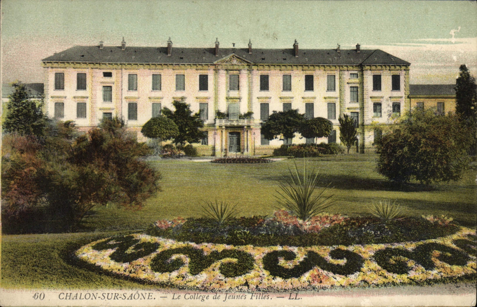 VINTAGE POSTCARD Trawl-net On the Saone the College Of Young girls