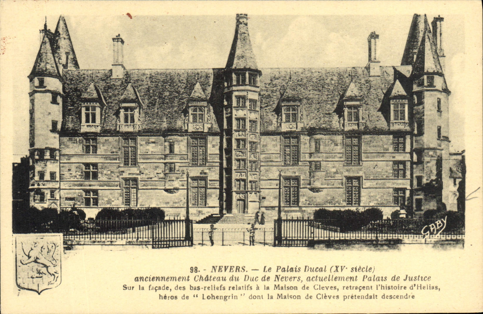 POSTAL Nevers Palsis ducal de la VENDIMIA en el último castillo de las cortes de ley de duque Of Nevers Currently