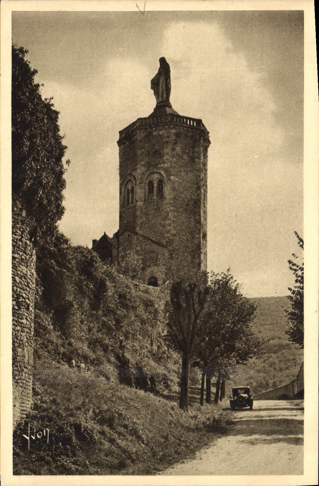 CPA Autun Tour Des Prisonniers Et Ds Ursulines