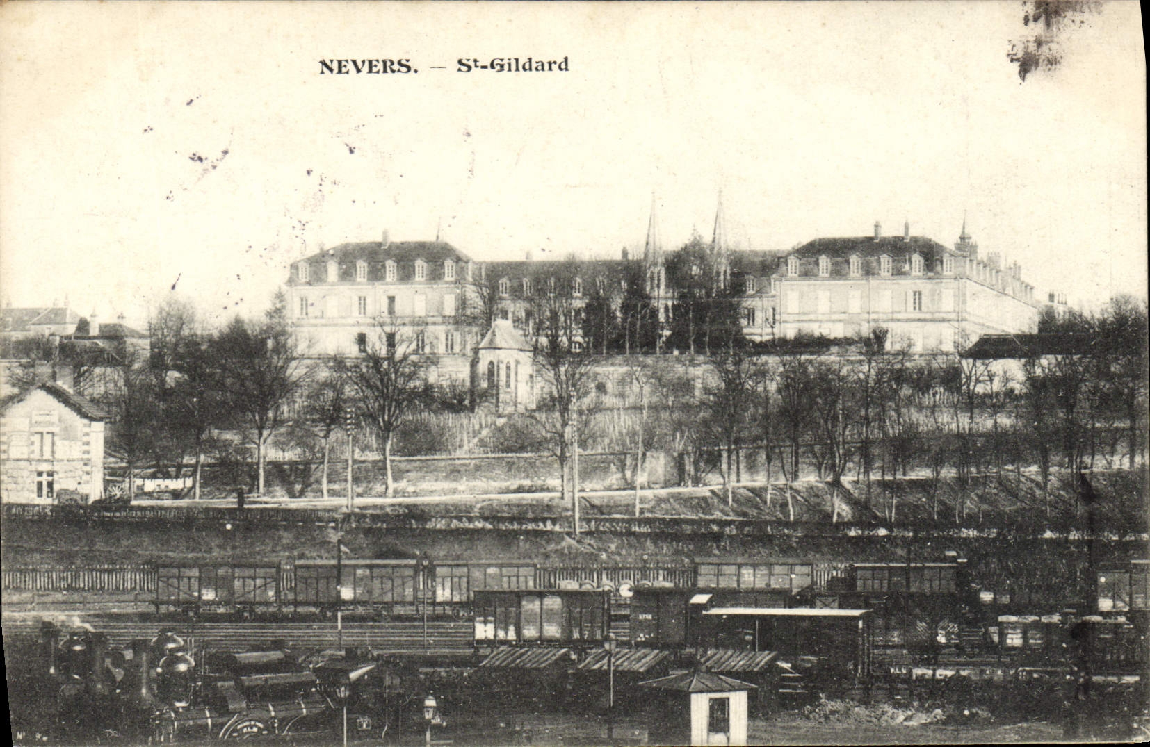 Trenes del St Gildard de Nevers de la POSTAL de la VENDIMIA