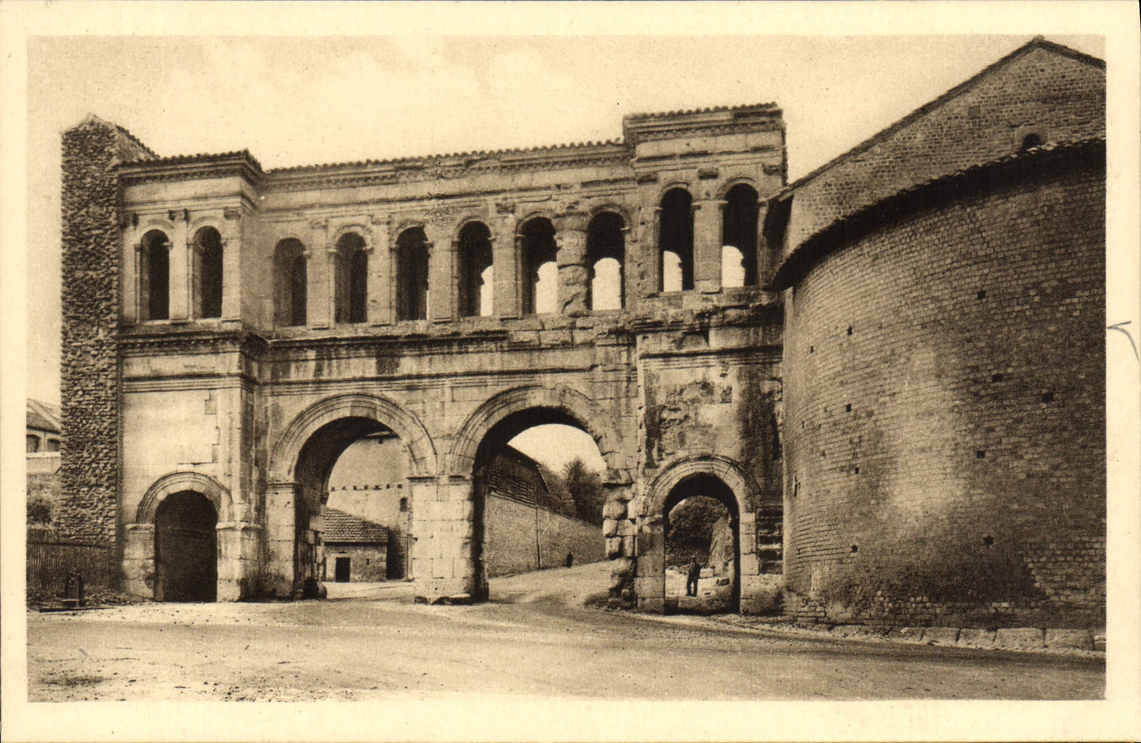 CPA Autun Antique Porte Saint Andre