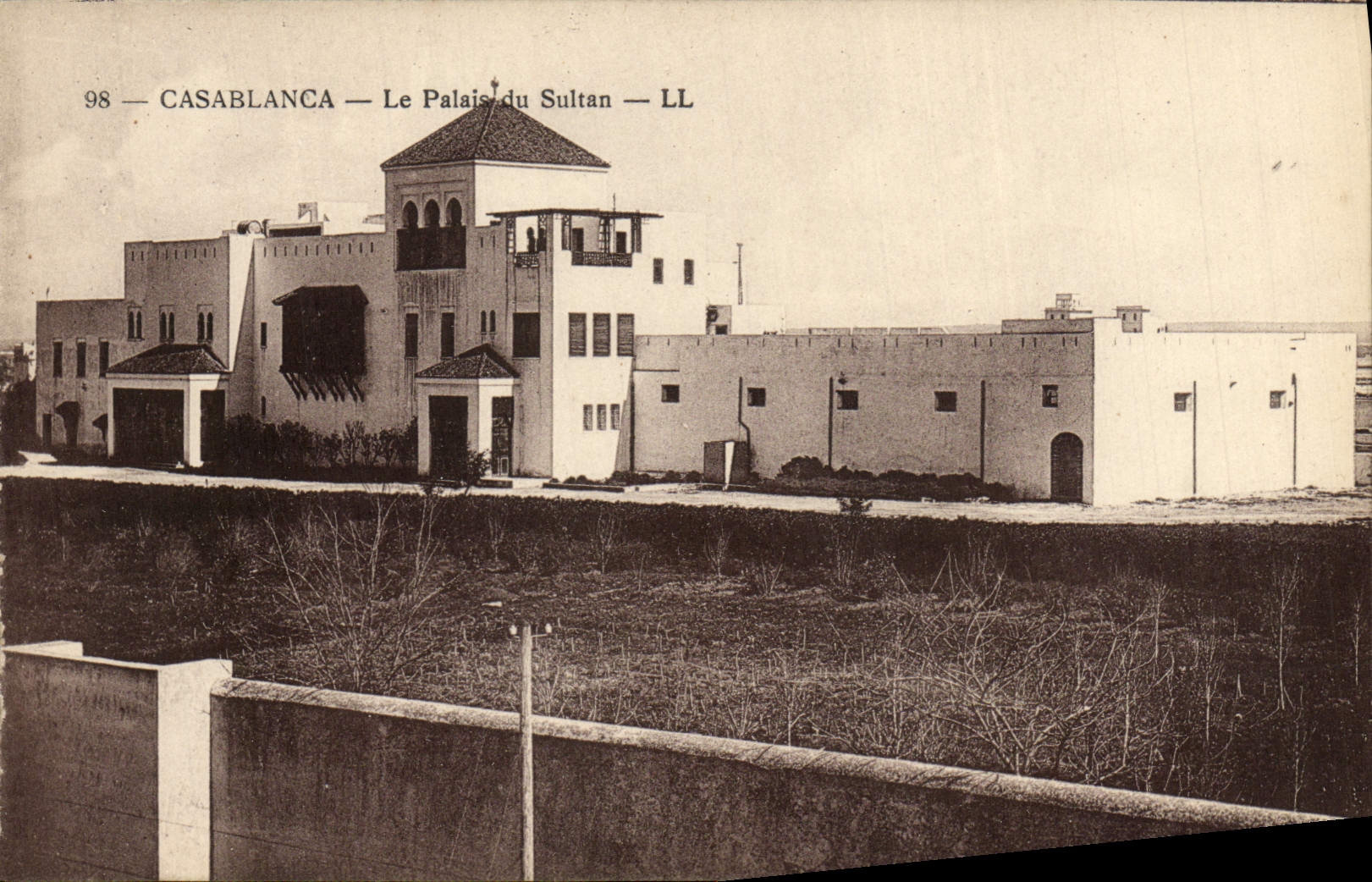 VINTAGE POSTCARD Casablanca the Palate Of the Sultan