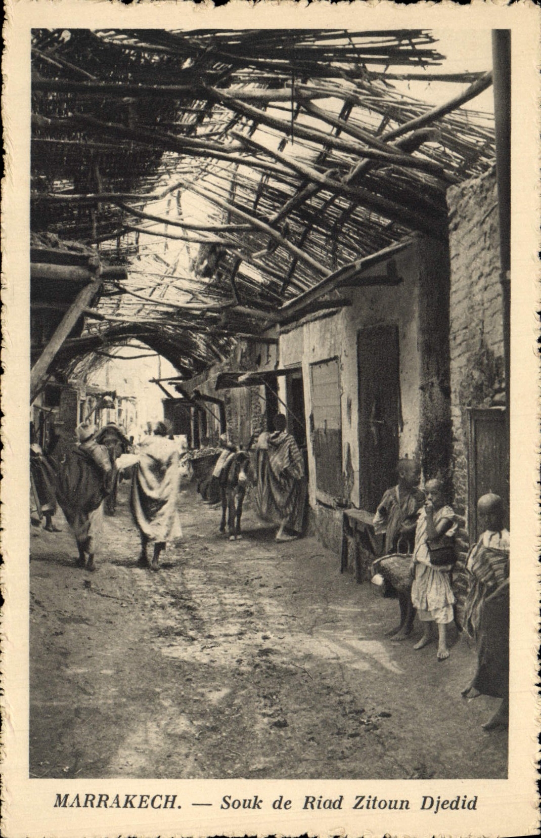 VINTAGE POSTCARD Marrakech Souk Of Raid Zitoun Djedid