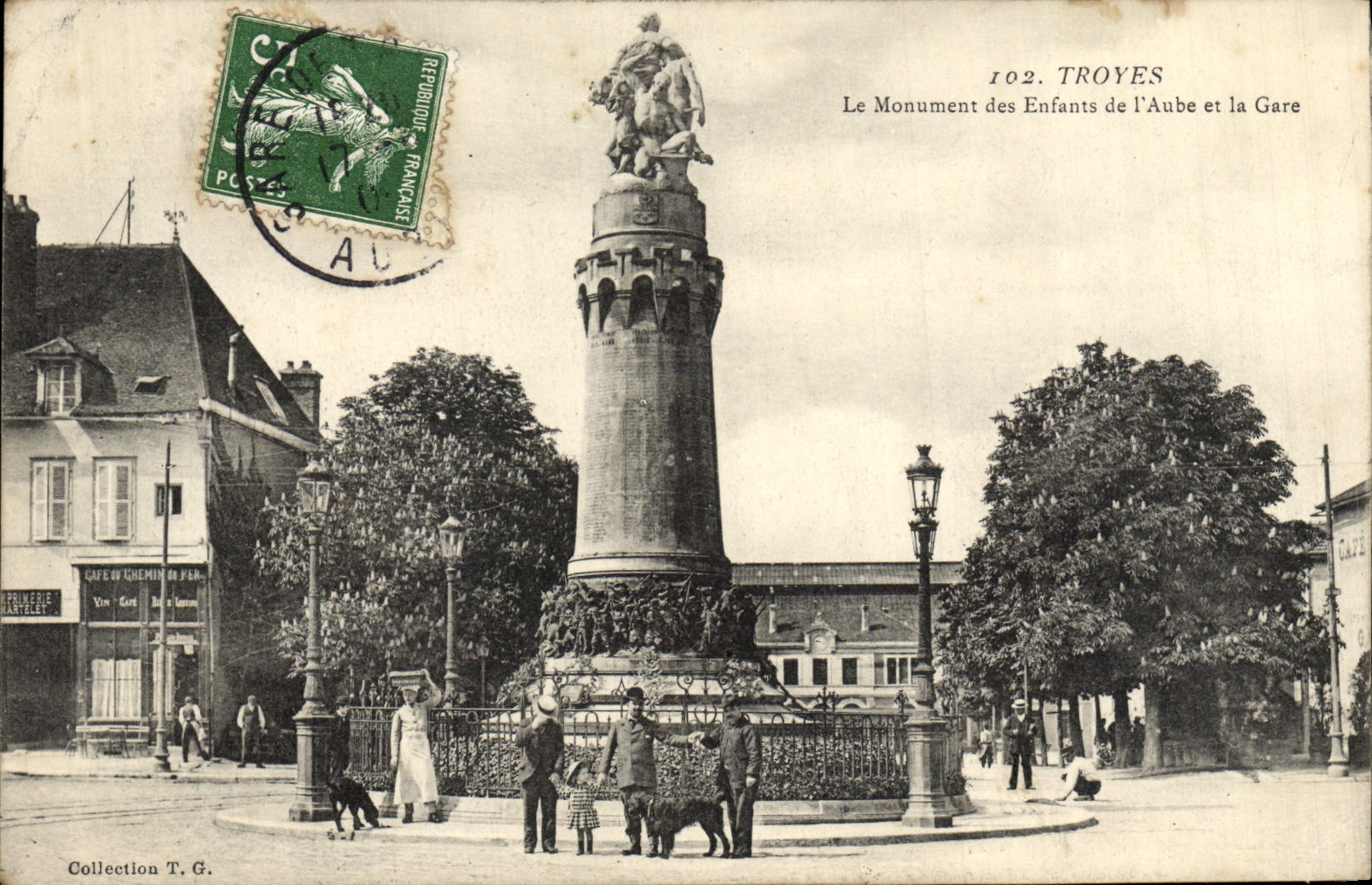 VINTAGE POSTCARD Troyes Monumnet Of the Children Of the Paddle And Train station