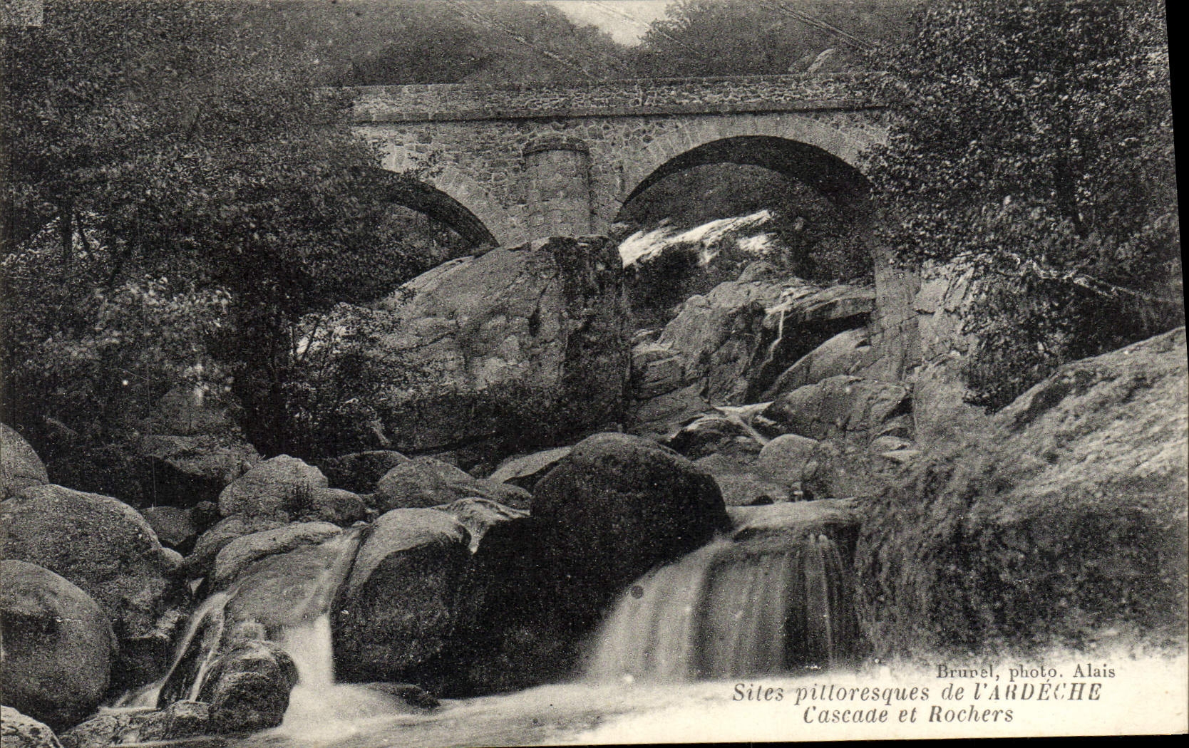 VINTAGE POSTCARD Picturesque Sites Of Ardeche Cascades Of Rocks