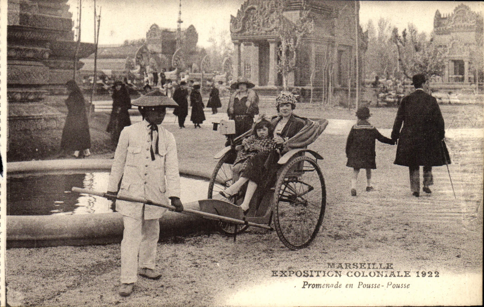 CPA Marseille Exposition Coloniale 1922 Promenade en pousse pousse
