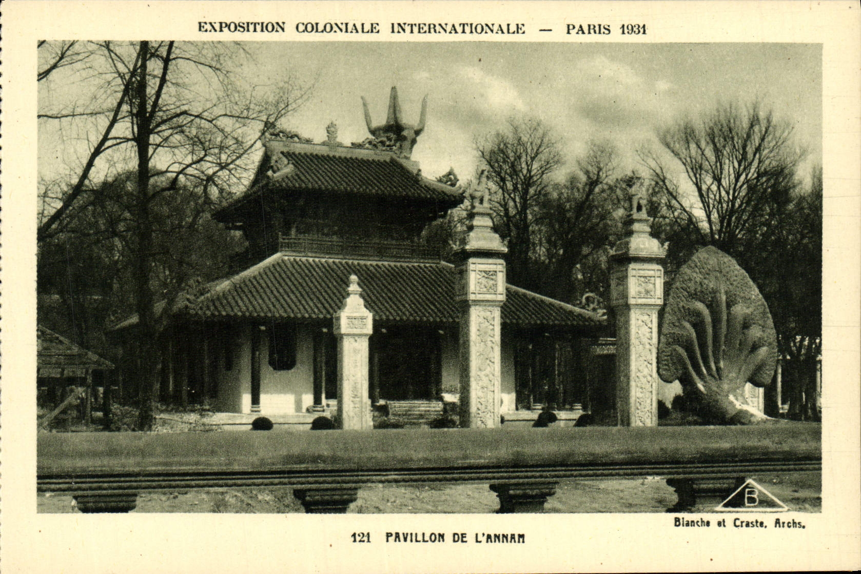 VINTAGE POSTCARD Fair Colonial International Paris 1931 Pavillon of Annam