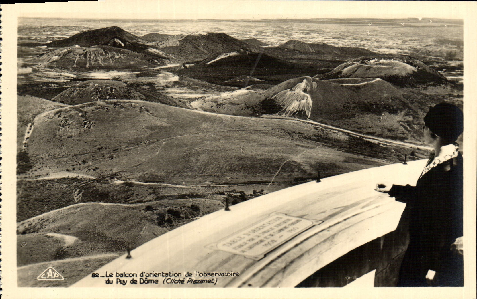 VINTAGE POSTCARD Puy de DomeLe bacon of observation of the observatory