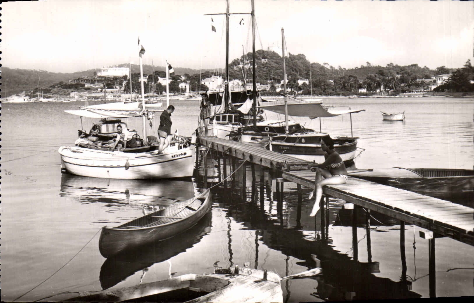 MODERN CARD Porquerolles a Corner of the Port Boats
