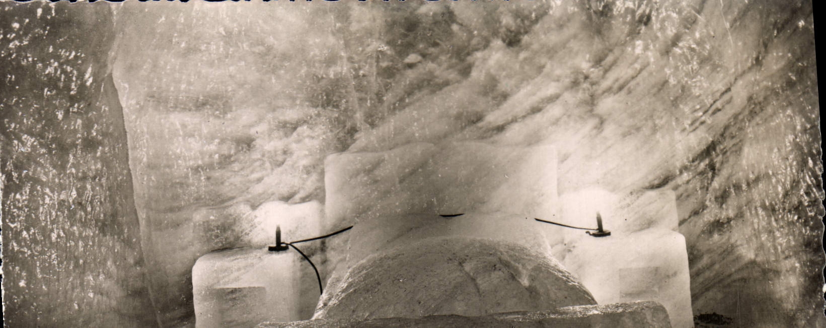CPM Chamonix Le Montenvers Grotte de la mer de glace La chambre a coucher