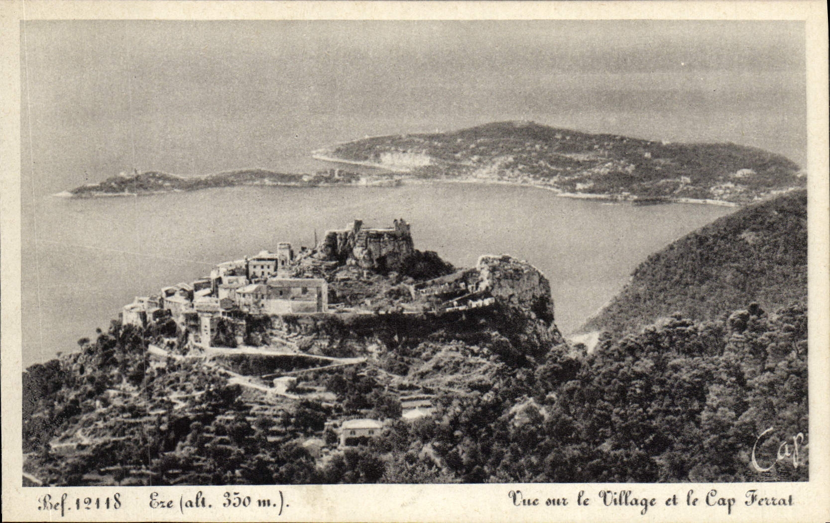 CPA St Jean Cap Ferrat Vue sur le village et le Cap Ferrat