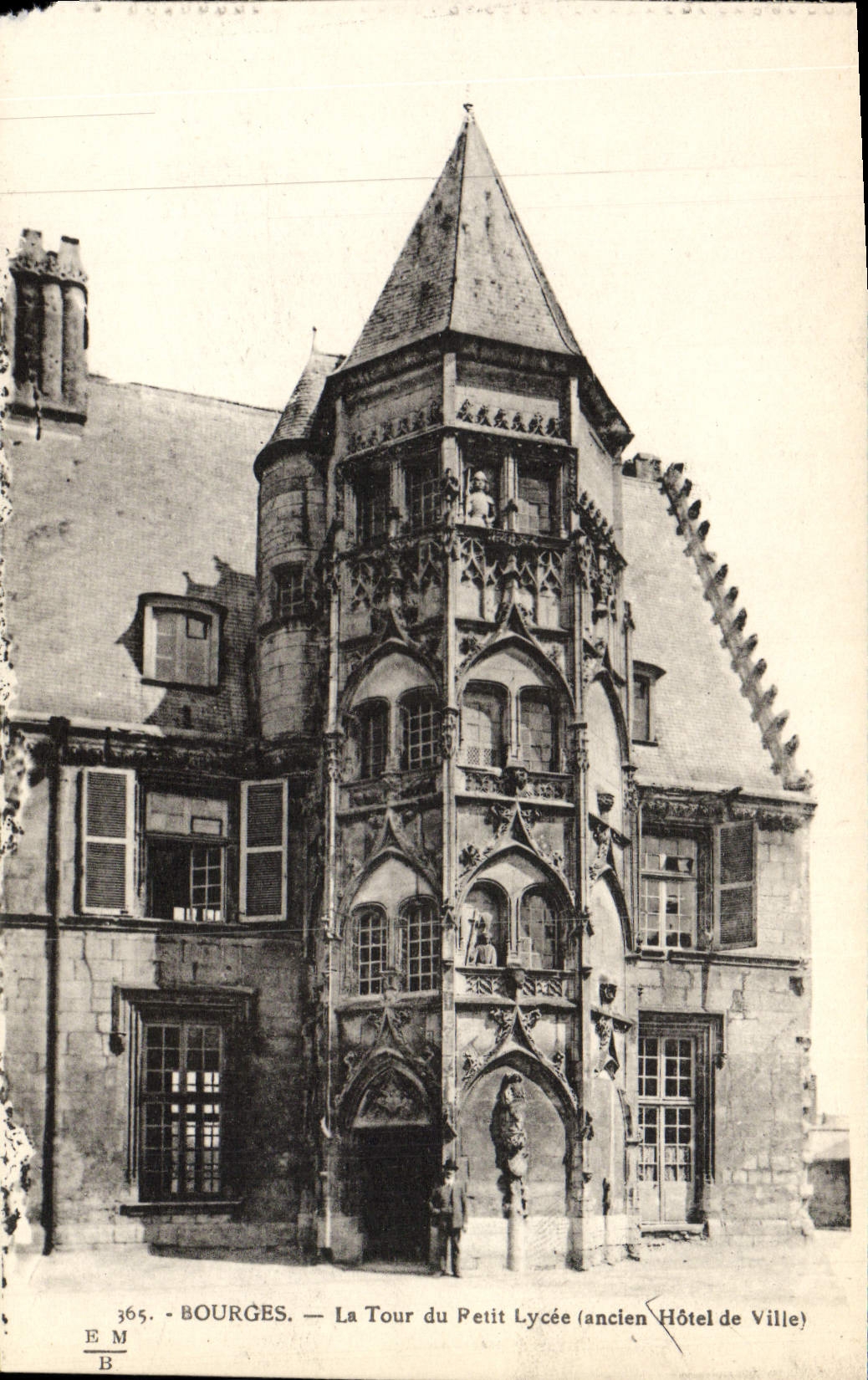 POSTAL Bourges de la VENDIMIA la torre del ayuntamiento viejo de la pequeña universidad