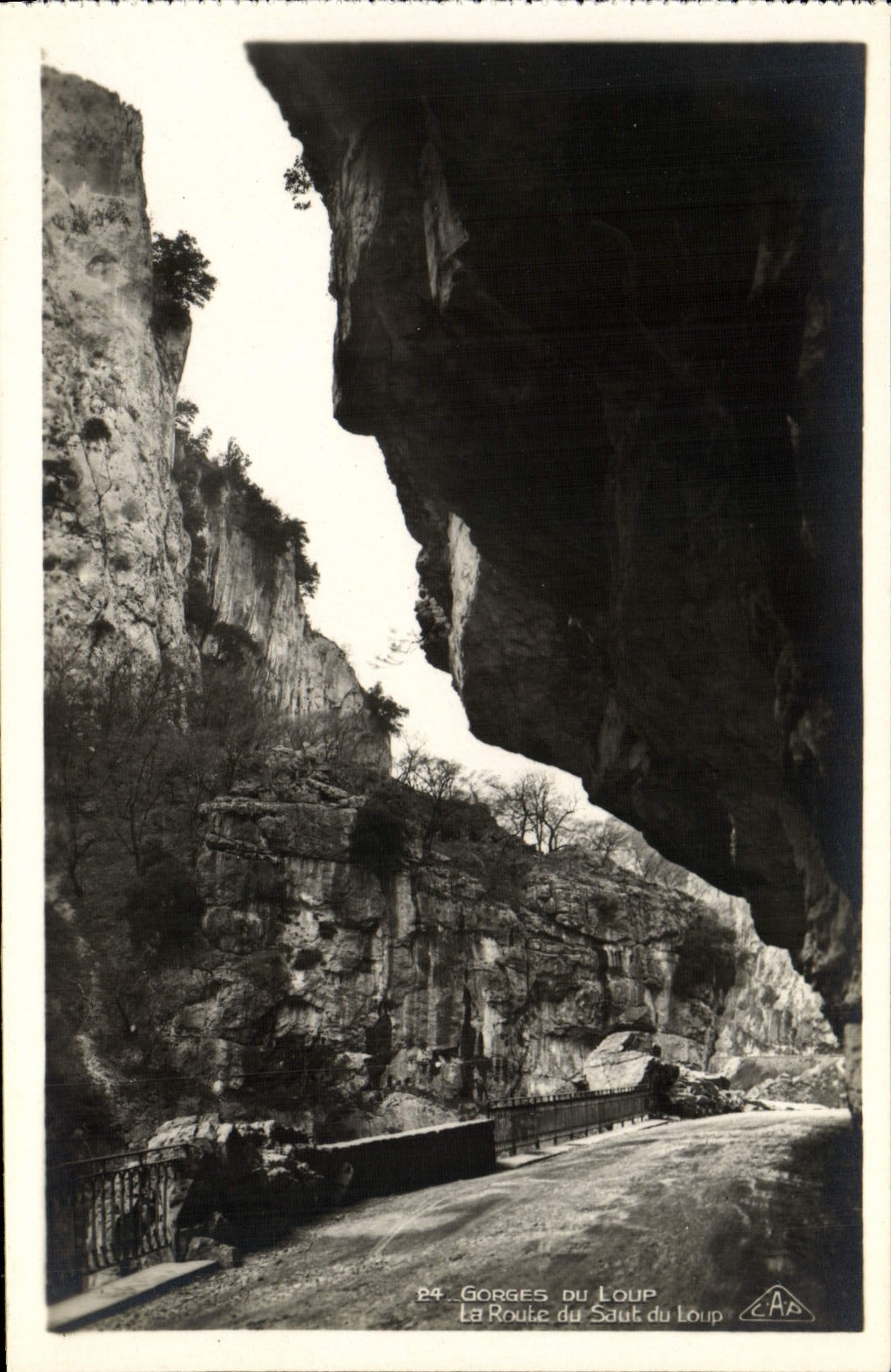 CPA Gorges Du Loup La route du saut du loup