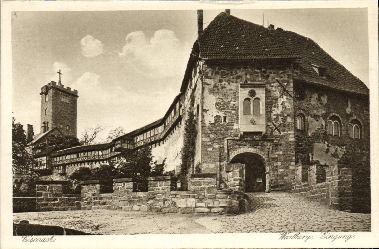 VINTAGE POSTCARD Eisenach Wartburg Eingang