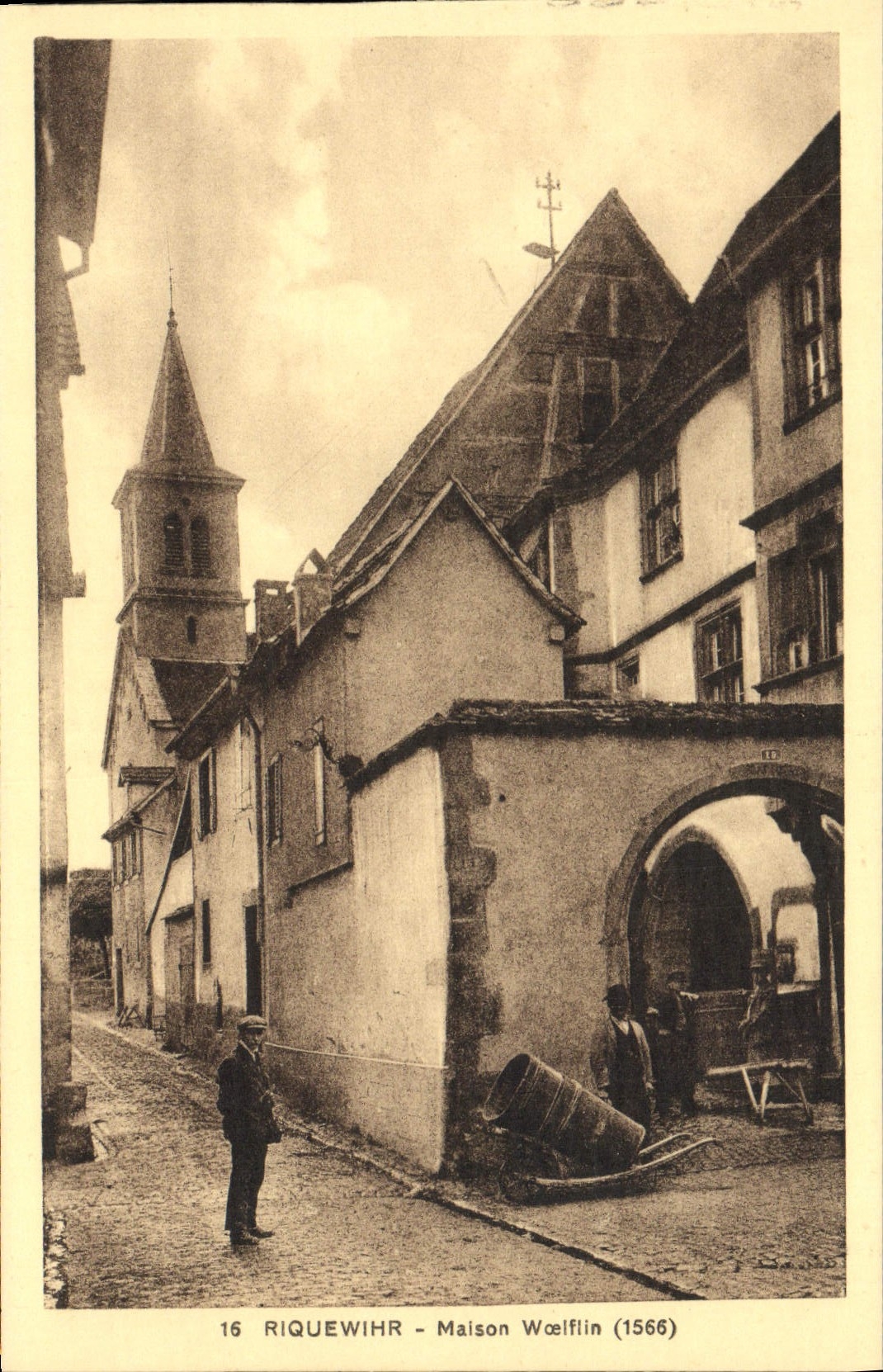 VINTAGE POSTCARD Riquewihr Woelflin House