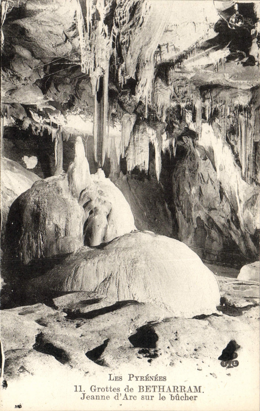 CPA Grottes de Betharram Jeanne d'Arc sur le Bucher