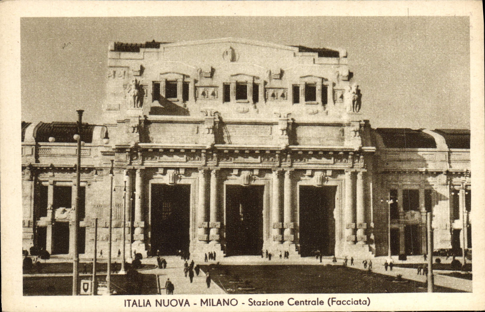 VINTAGE POSTCARD Italia Nuova Milano Stazione Power station