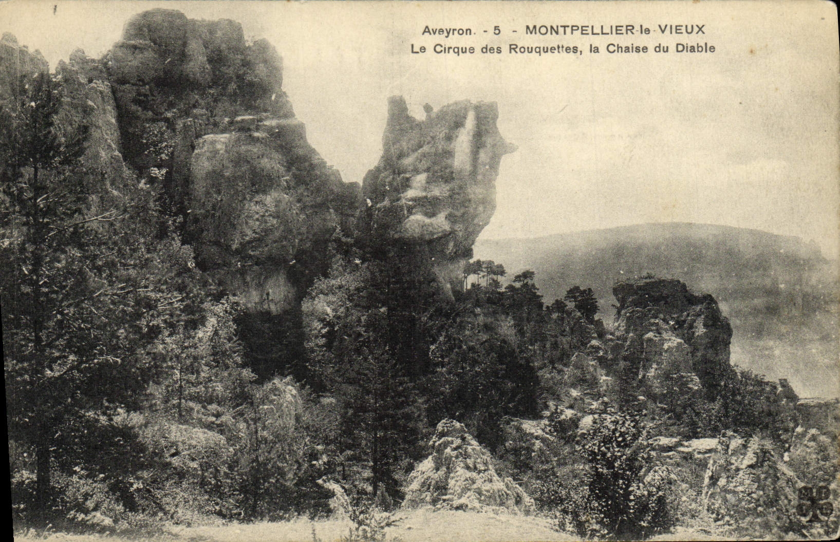 VINTAGE POSTCARD Montpellier the Old man the Circus of Rouquettes the Chair of the Devil