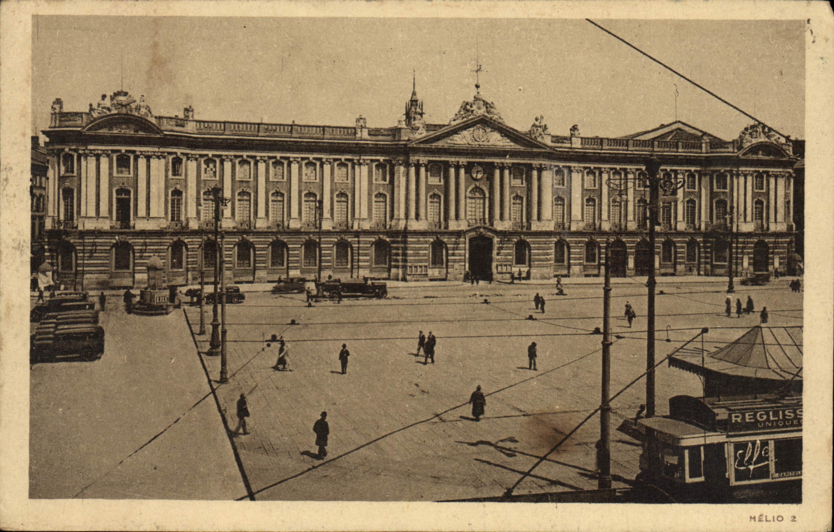 CPA Toulouse Facade du capitole Hotel de ville Tramway