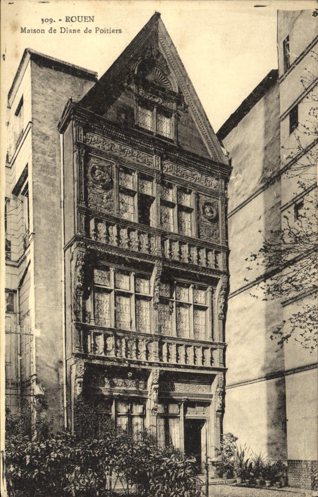 VINTAGE POSTCARD Rouen House of Diane of Poitiers