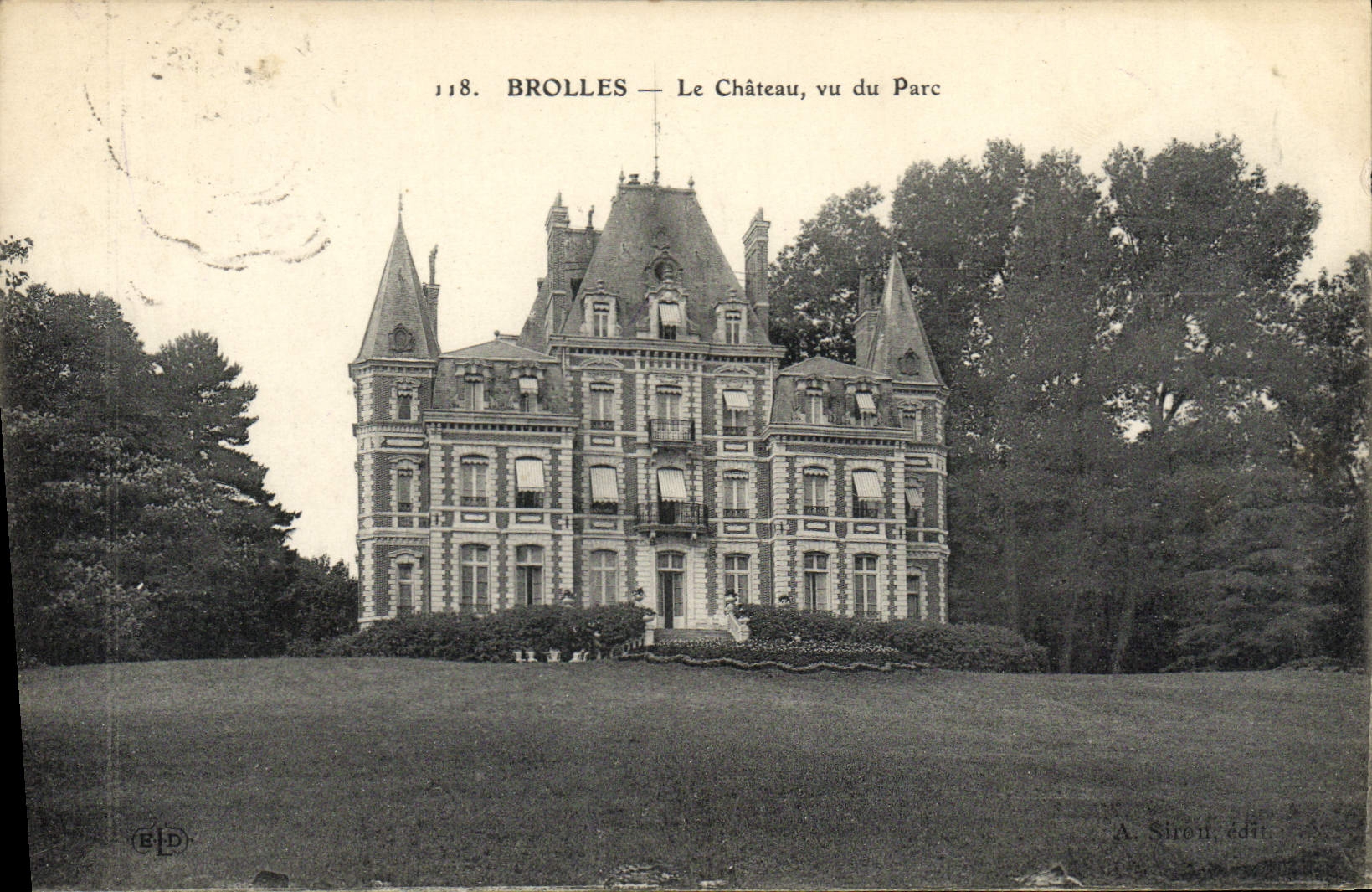 POSTAL Brolles de la VENDIMIA el castillo visto del parque