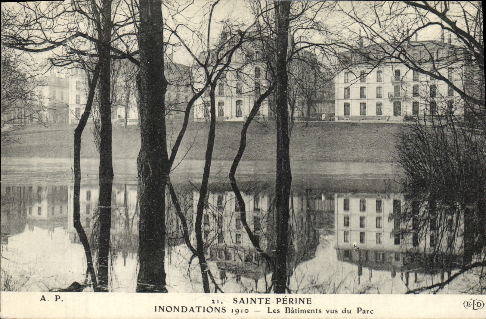 VINTAGE POSTCARD Sainte Perine Floods 1910 Building industries Seen Of the Park