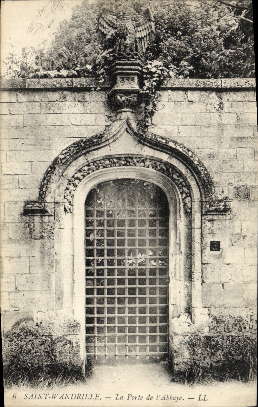 VINTAGE POSTCARD Holy Wandrille the Gate Of the Eagle Abbey