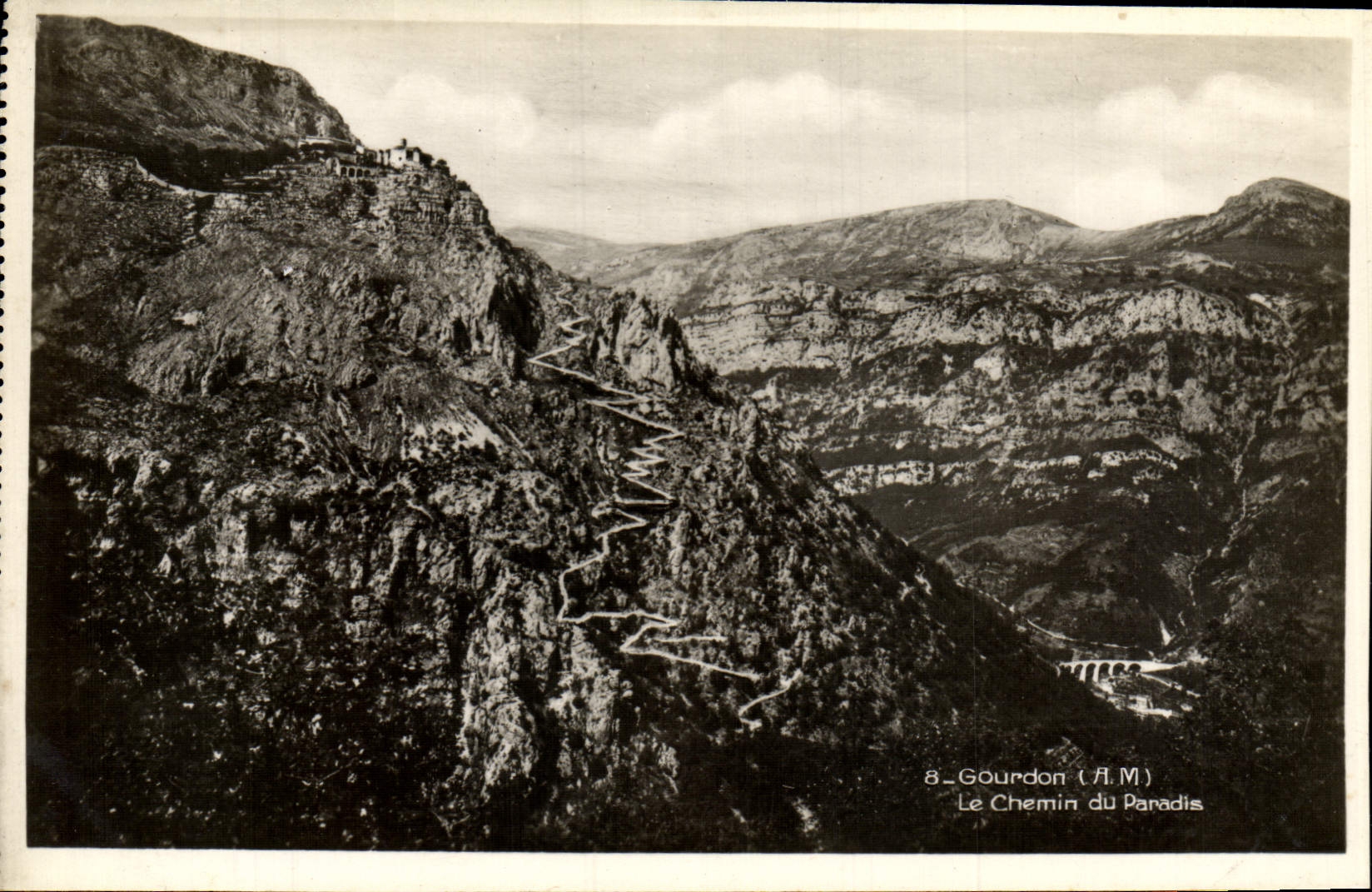 VINTAGE POSTCARD Gourdon the Way Of the Paradise