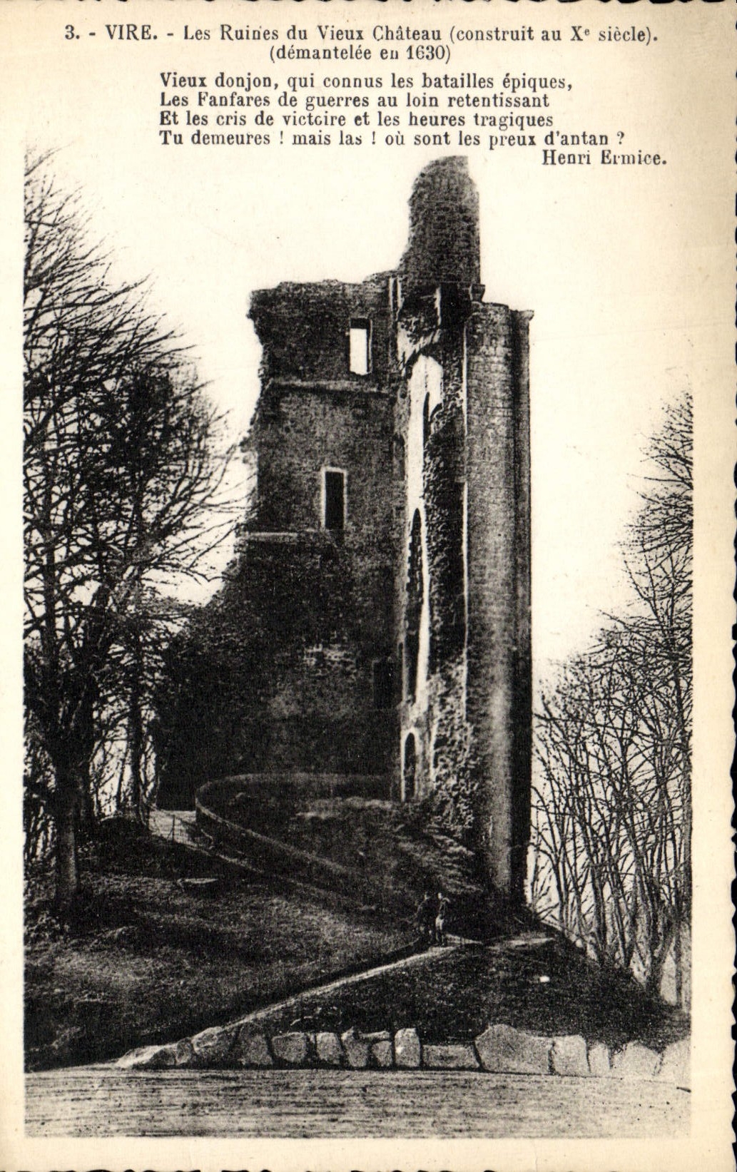 CPA Vire Les Ruines Du Vieux Chateau