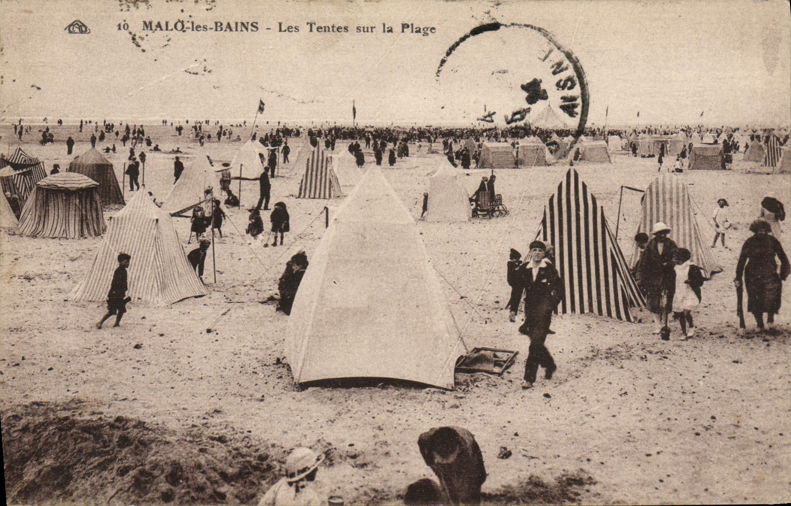 CPA Malo Les Bains Les Tentes Sur La Plage