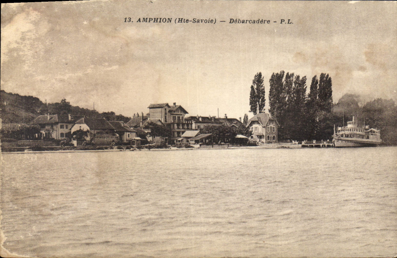 Barco del muelle de descarga de Amphion de la POSTAL de la VENDIMIA