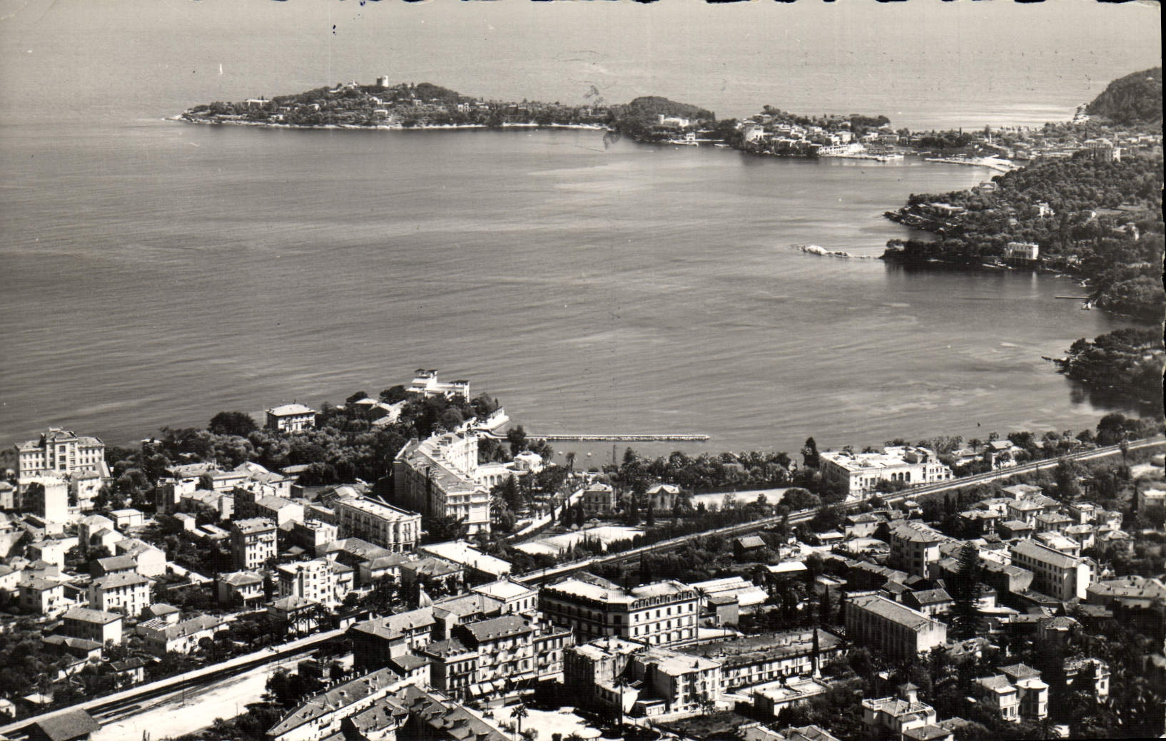 MODERN CARD Beaulieu On Sea the City the Bay