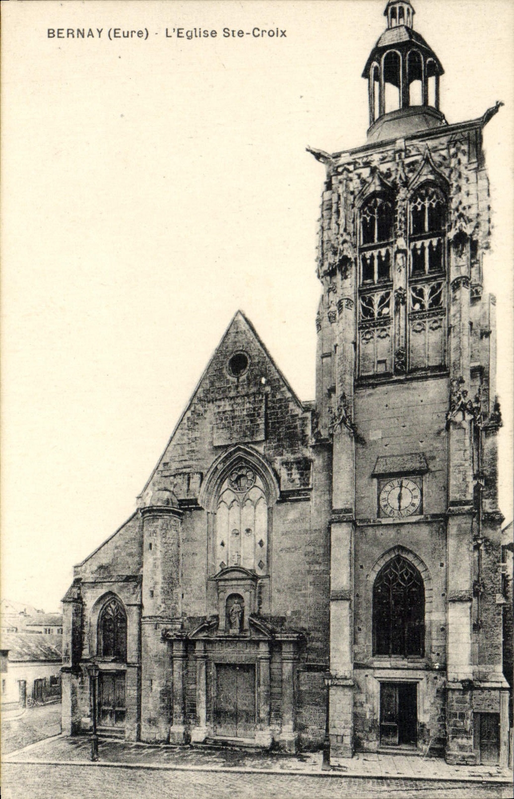 VINTAGE POSTCARD Bernay the Church co. Cross