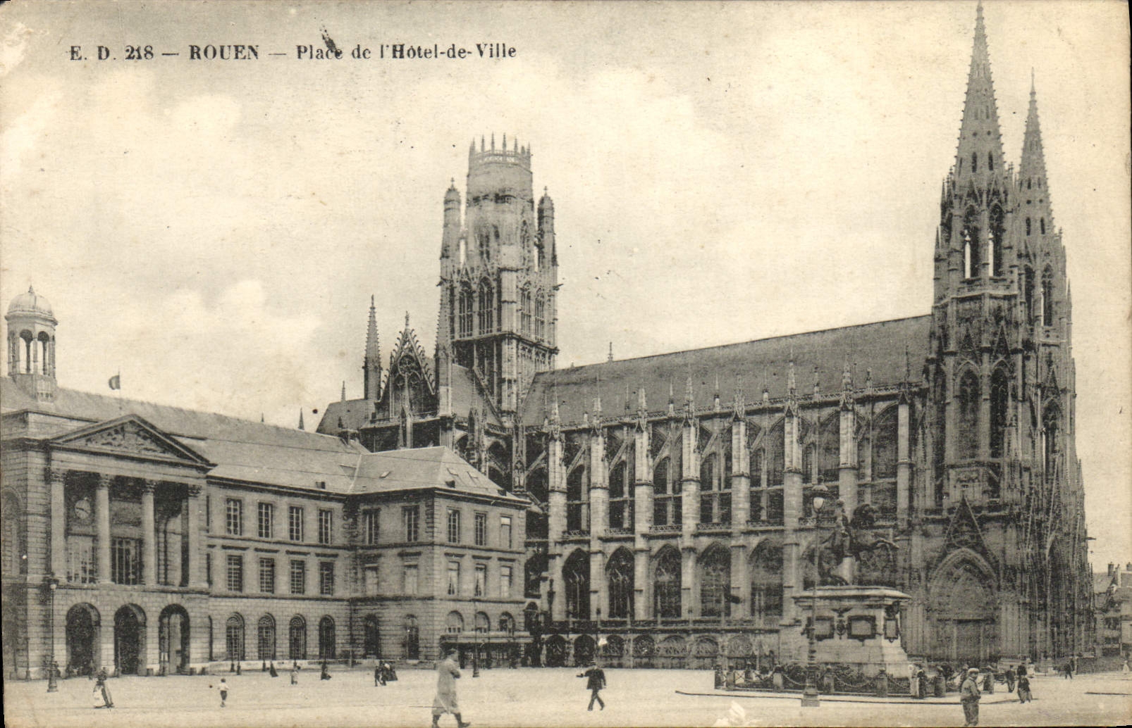 VINTAGE POSTCARD Rouen Places of I' Town hall