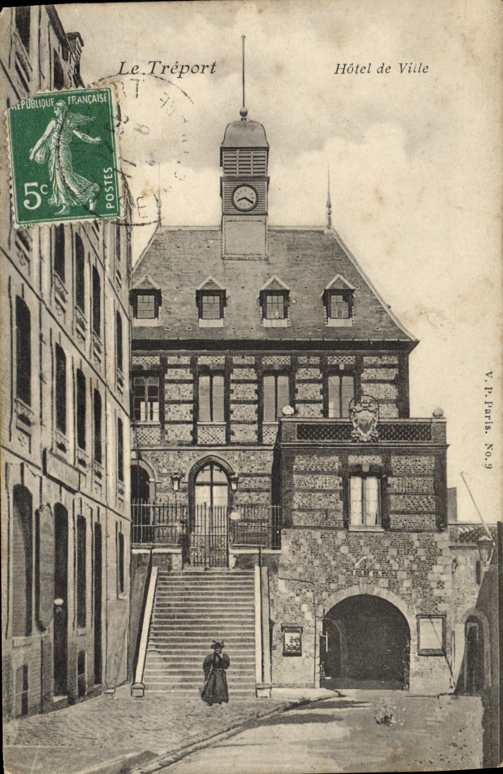 VINTAGE POSTCARD Treport Town hall