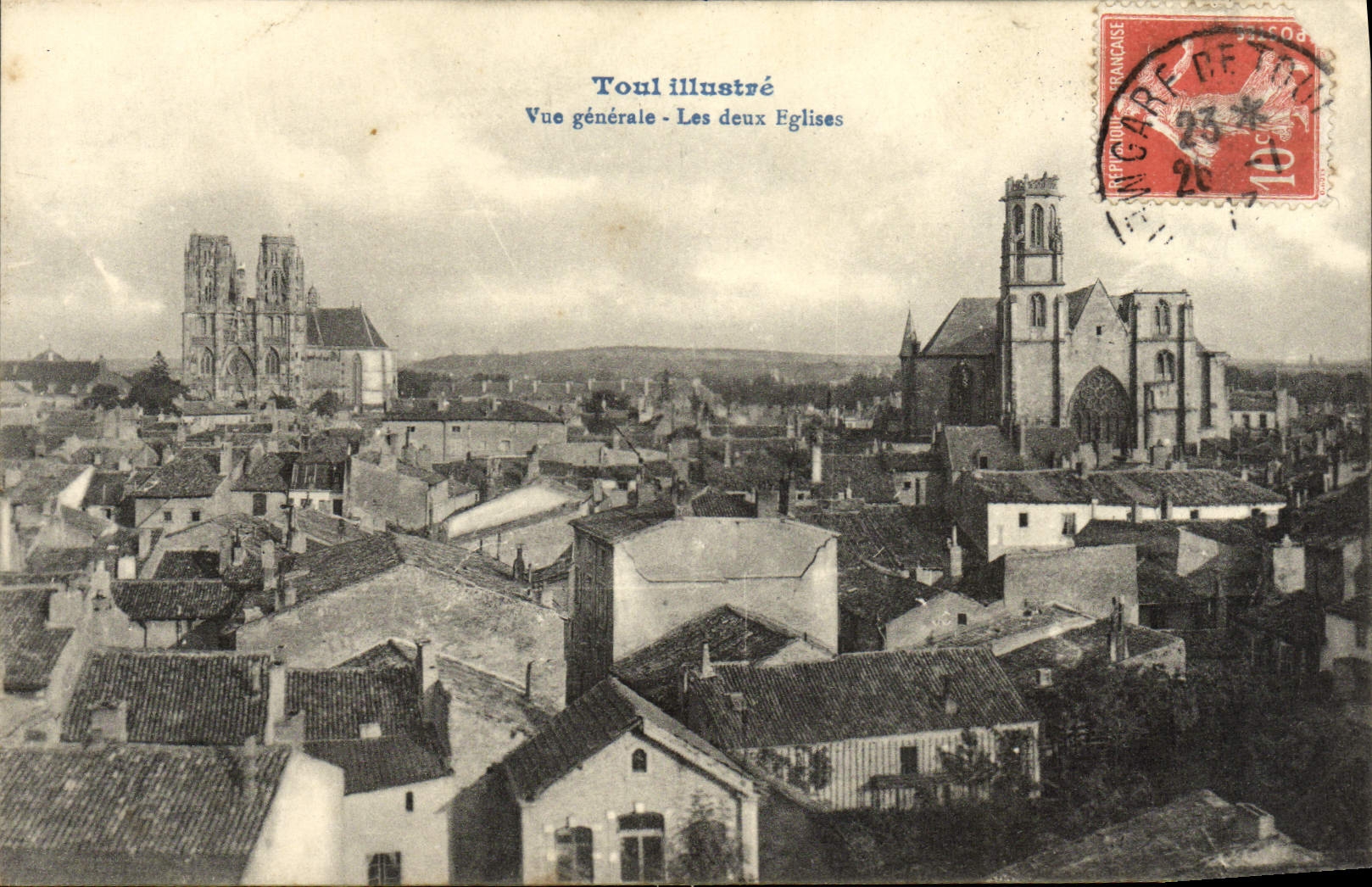 VINTAGE POSTCARD Toul illustrates the two churches View