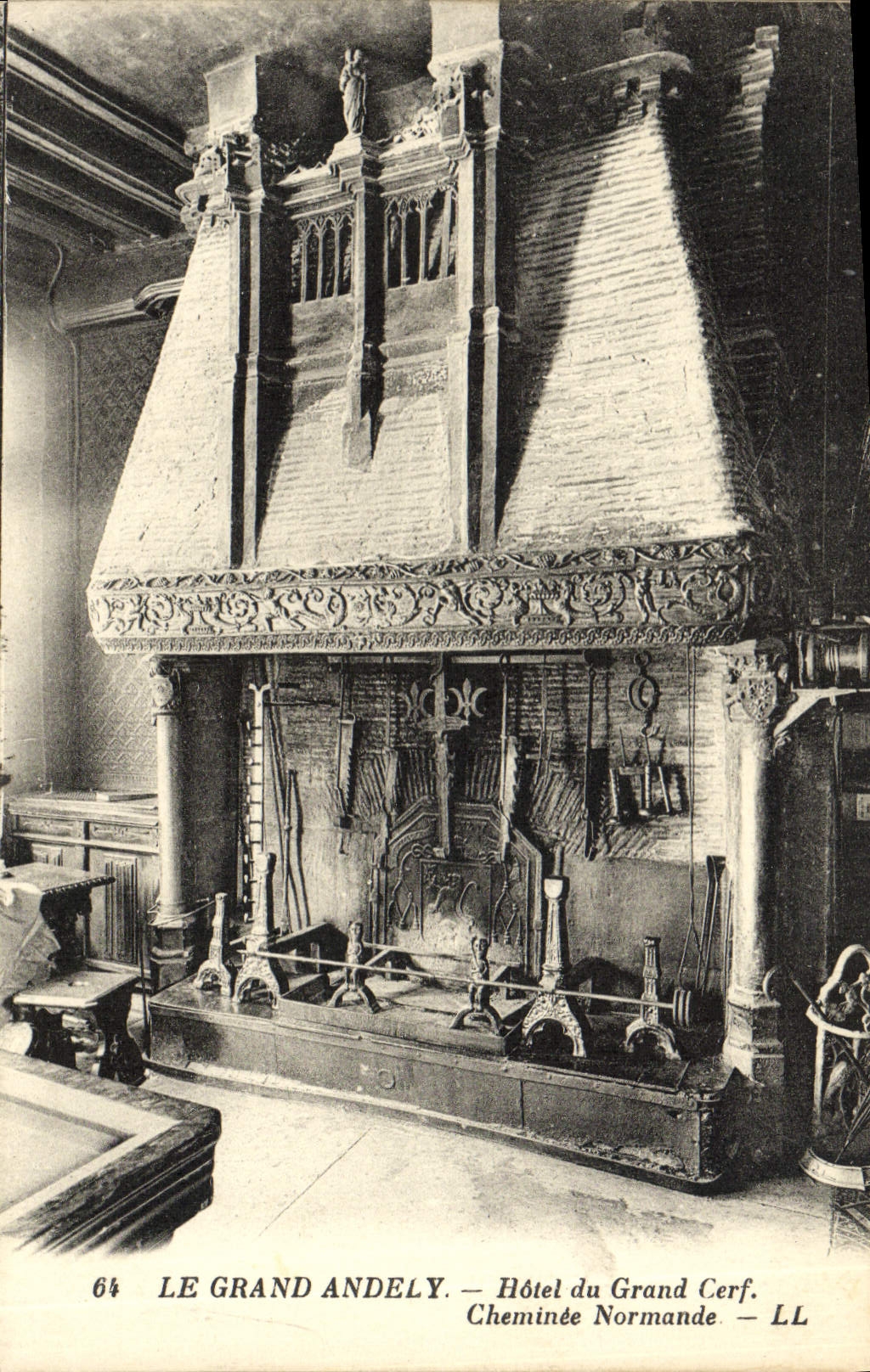 VINTAGE POSTCARD Large Andely Hotel of the hart Chimney Norman