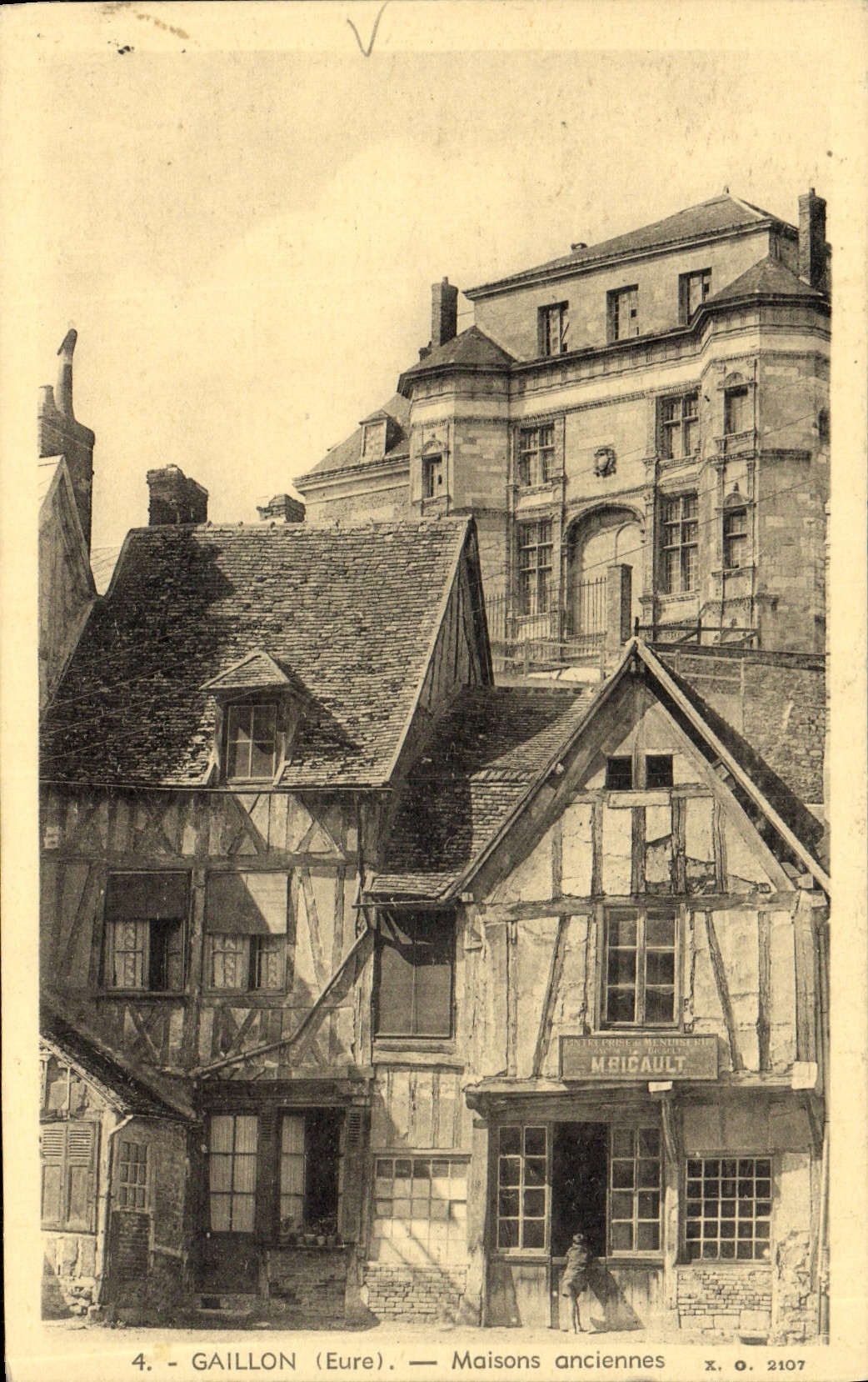 CPA Gaillon Maisons Anciennes