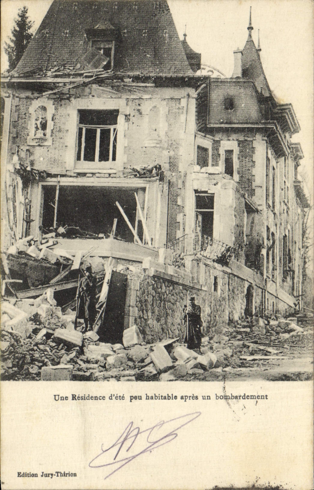 VINTAGE POSTCARD a not very livable Residence of summer avoid a Militaria bombardment