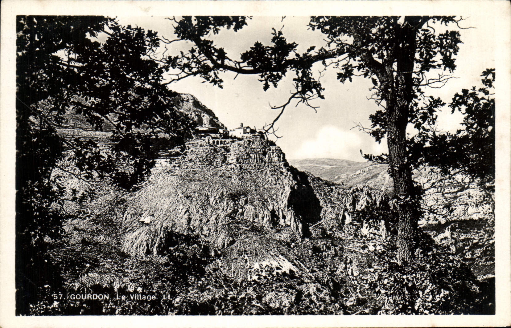 MODERN CARD Gourdon the Village