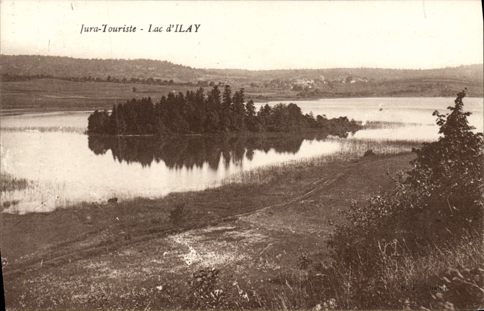 VINTAGE POSTCARD the Jura Tourist lake of ilay