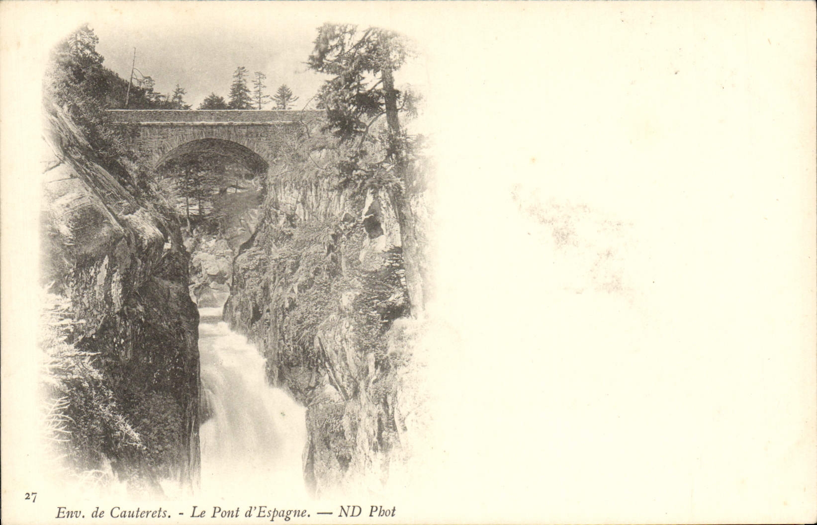 CPA Env De Cauterets Le Pont d'Espagne