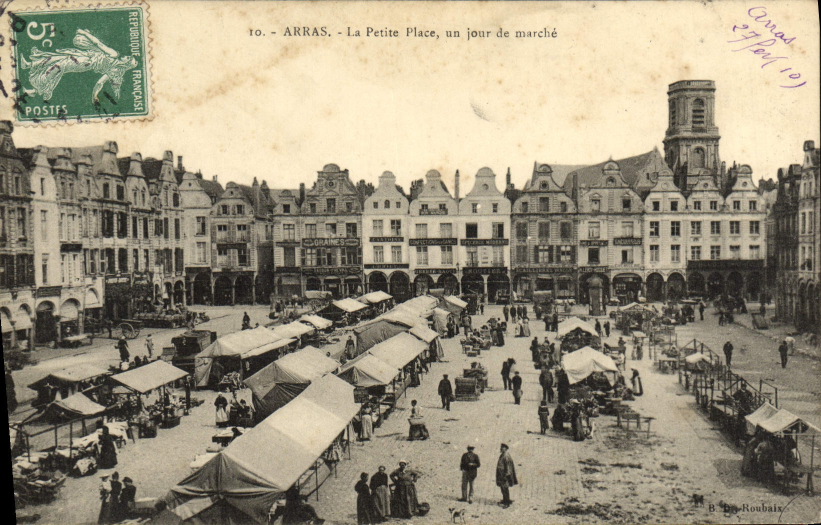 CPA Arras La Petite Place Un Jour De Marche