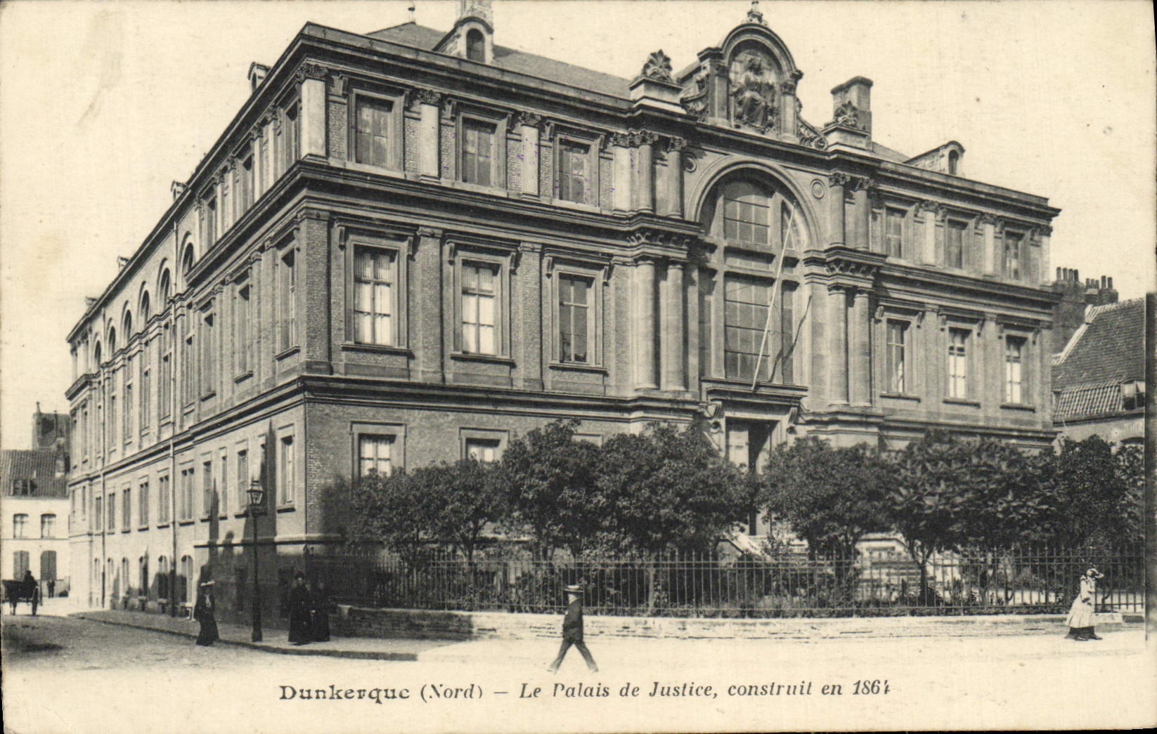 CPA Dunkerque Le Palais De Justice 