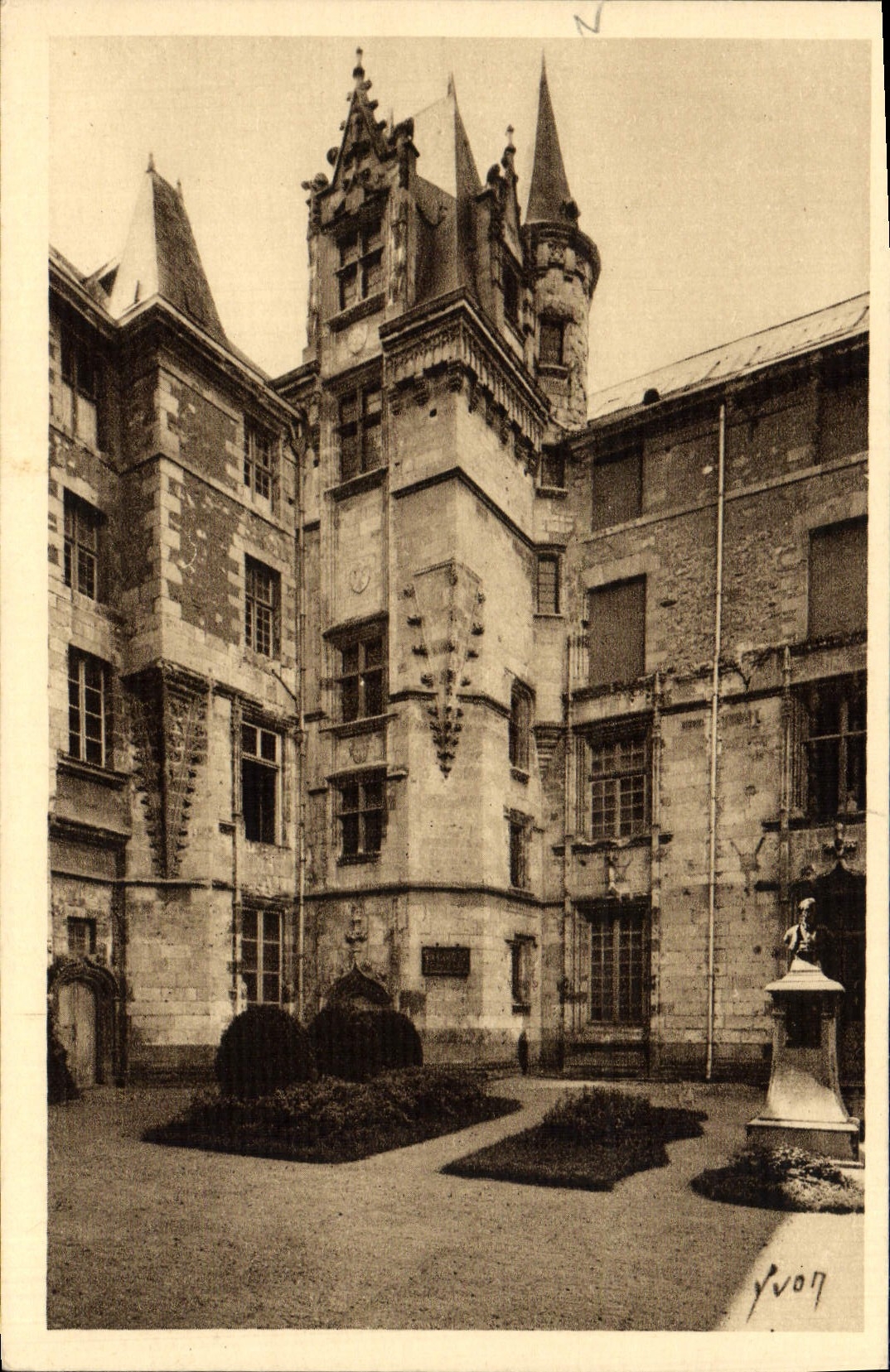 CPA Angers Logis Barrault Musee des Beaux Arts